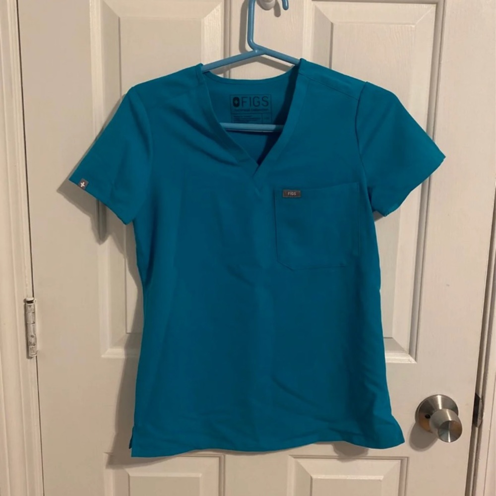 - Figs Catarina scrub top